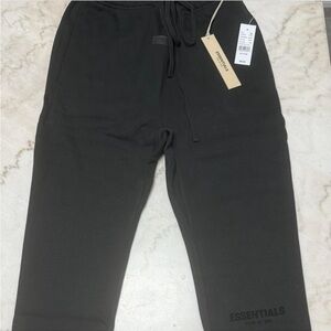 Fear of god essentials “limo” sweatpants cuffed size S
